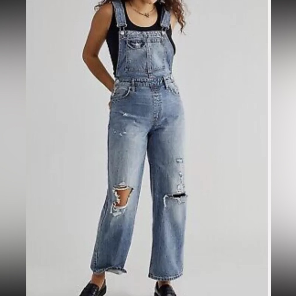 EUC WE THE FREE OVERALLS SIZE 27